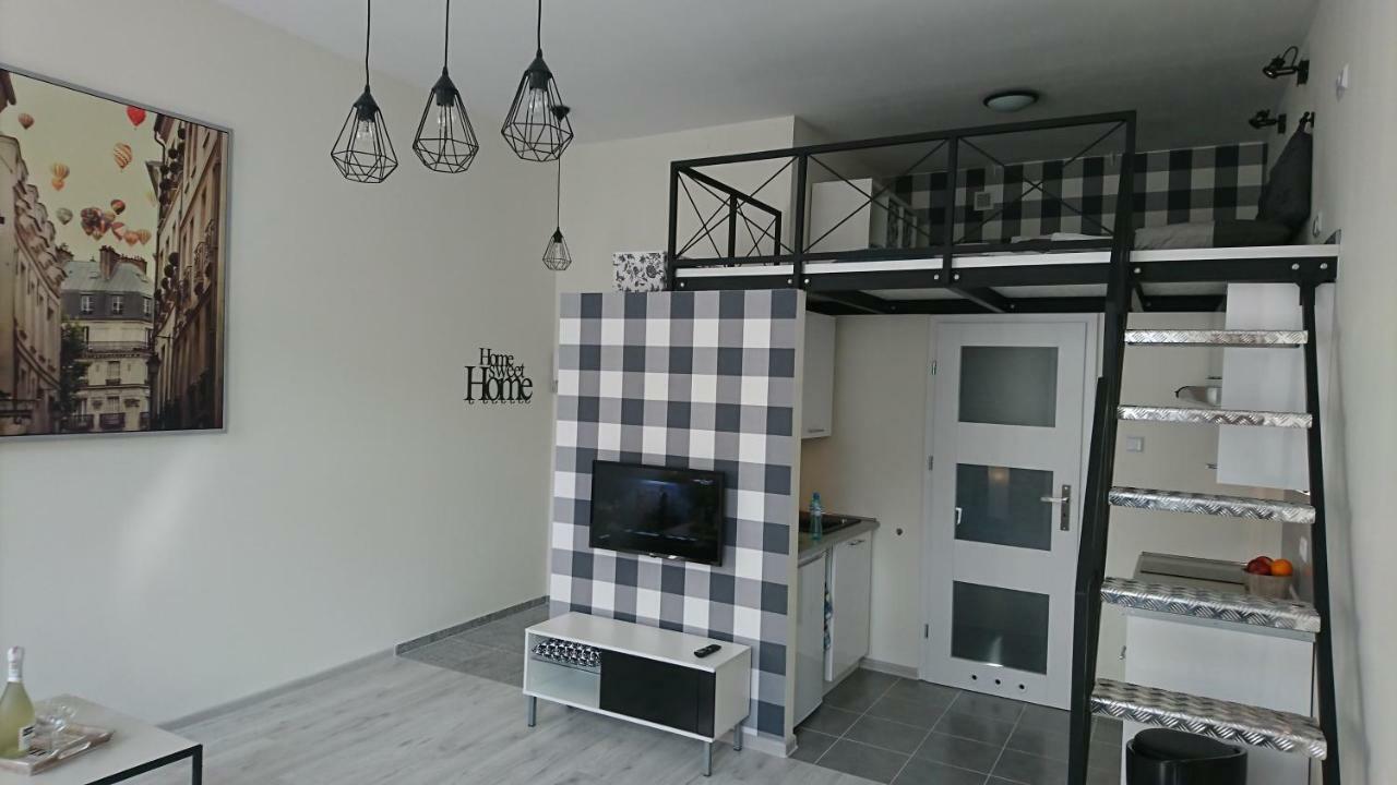 Klimatyczny Apartament W Magicznym Miejscu Лодзь Экстерьер фото